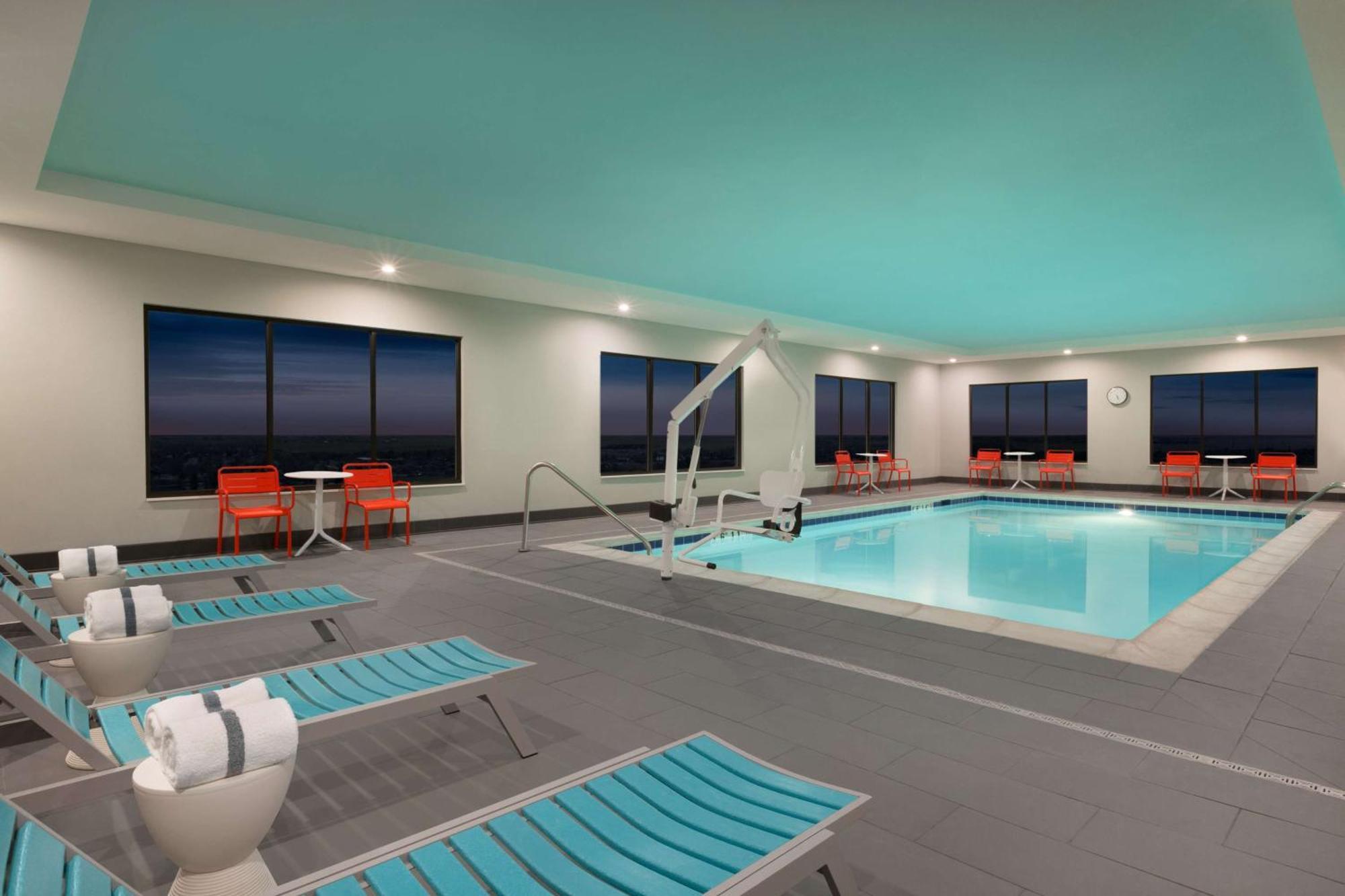 Tru By Hilton Cheyenne Hotel Екстериор снимка