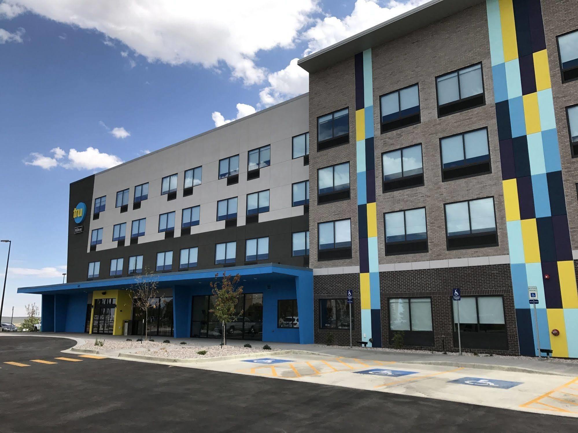 Tru By Hilton Cheyenne Hotel Екстериор снимка