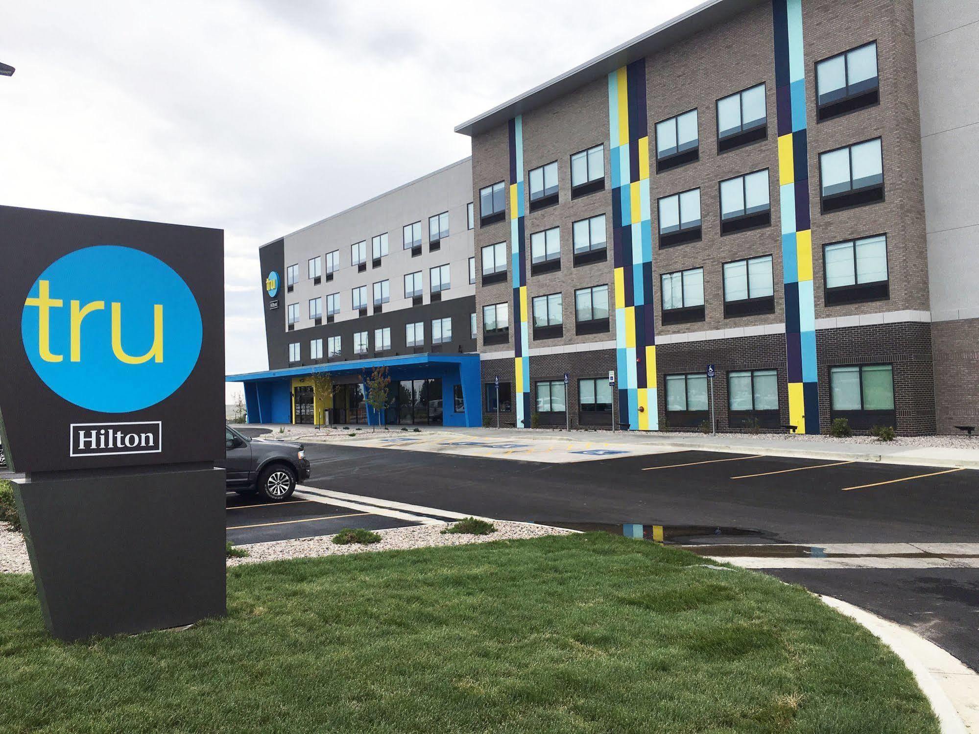Tru By Hilton Cheyenne Hotel Екстериор снимка