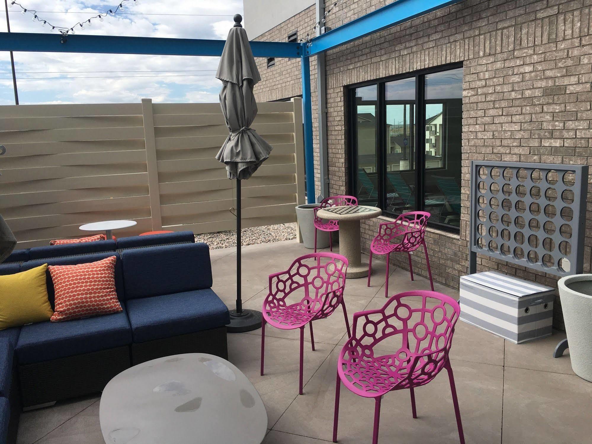 Tru By Hilton Cheyenne Hotel Екстериор снимка