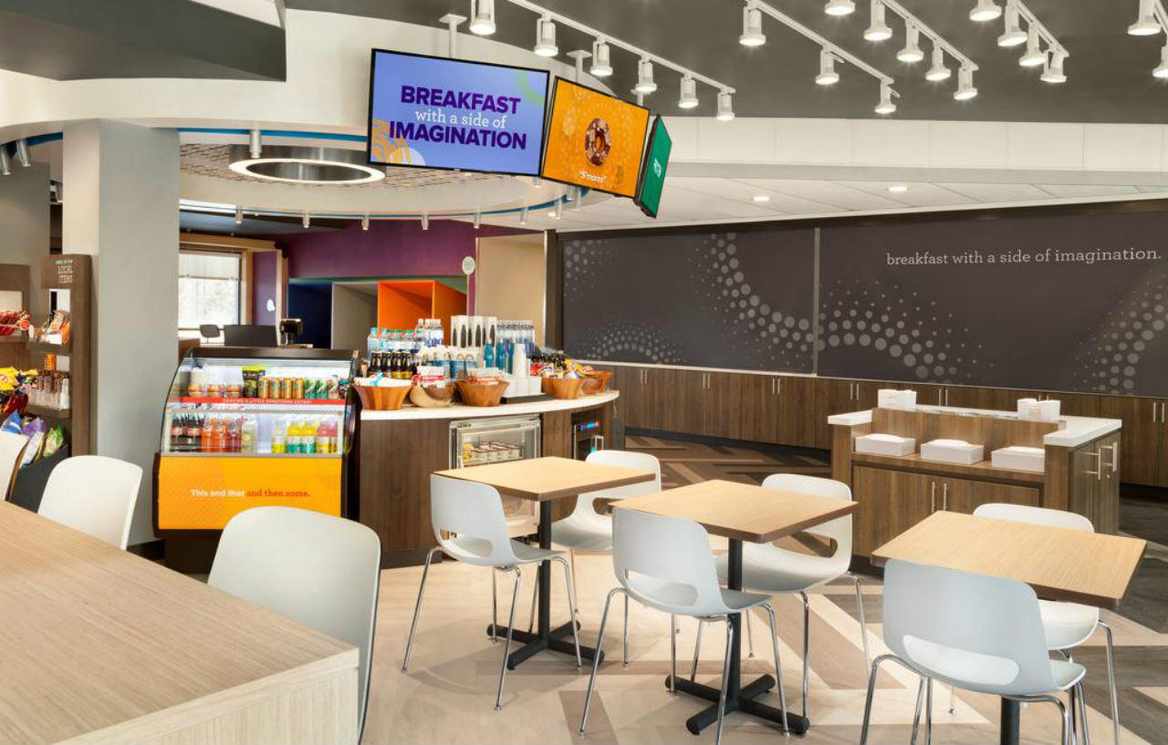 Tru By Hilton Cheyenne Hotel Екстериор снимка